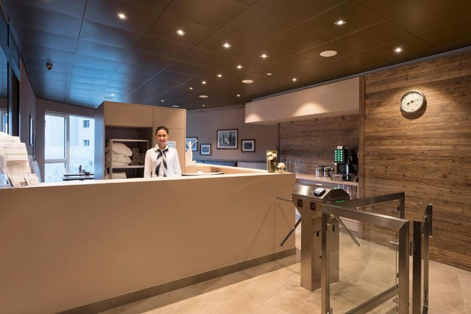 Hotel Alex Business & Spa Naters Exterior photo
